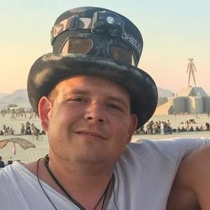 Meet your Posher, Christopher